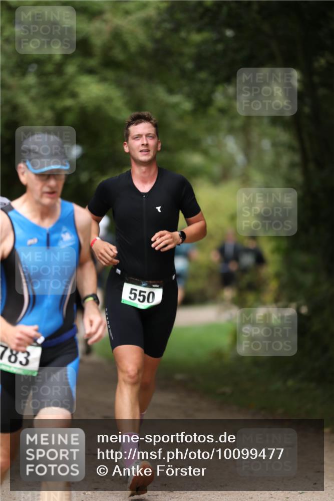 30.08.2026 - Elbe Triathlon Hamburg Antke Förster http://msf.ph/oto/10099477 30.08.2026 10:54:43 Laufen 783, 550 meine-sportfotos.de