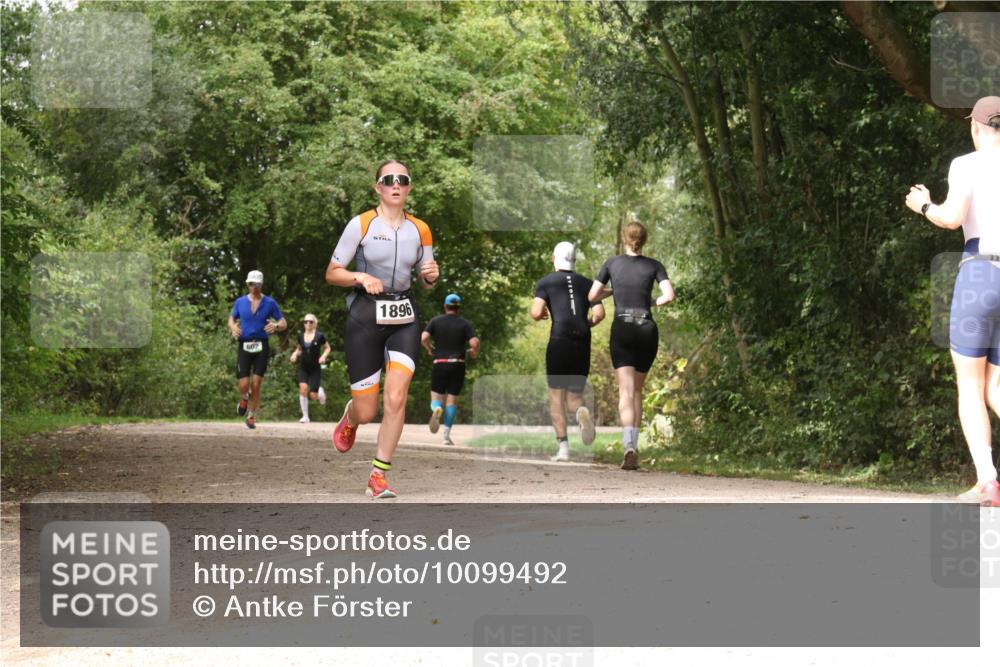 30.08.2026 - Elbe Triathlon Hamburg Antke Förster http://msf.ph/oto/10099492 30.08.2026 10:58:55 Laufen 1896 meine-sportfotos.de