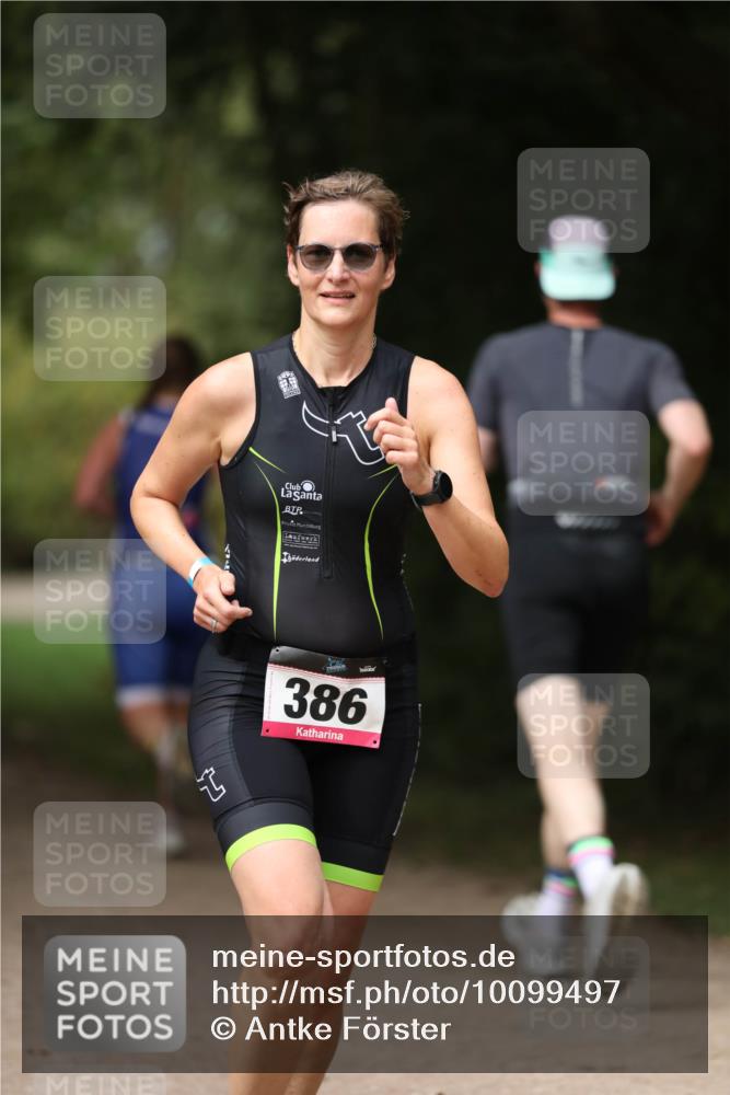 30.08.2026 - Elbe Triathlon Hamburg Antke Förster http://msf.ph/oto/10099497 30.08.2026 10:54:51 Laufen 386 meine-sportfotos.de