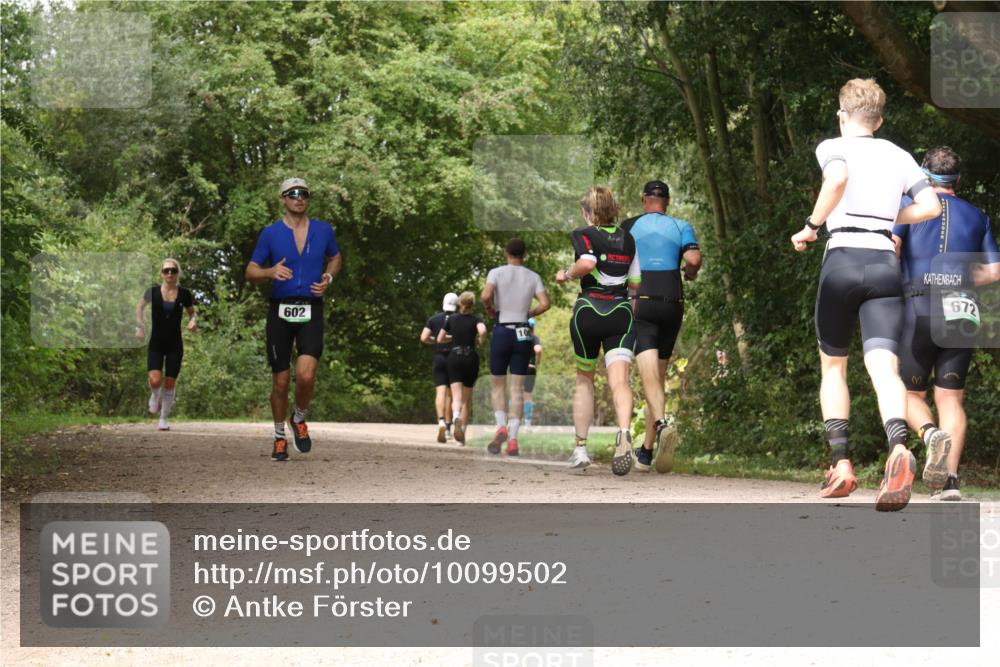 30.08.2026 - Elbe Triathlon Hamburg Antke Förster http://msf.ph/oto/10099502 30.08.2026 10:59:00 Laufen 602, 672 meine-sportfotos.de
