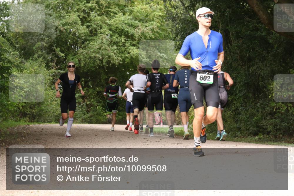 30.08.2026 - Elbe Triathlon Hamburg Antke Förster http://msf.ph/oto/10099508 30.08.2026 10:59:03 Laufen 602 meine-sportfotos.de