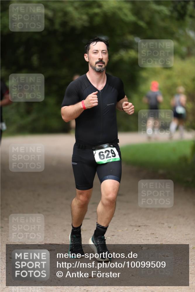 30.08.2026 - Elbe Triathlon Hamburg Antke Förster http://msf.ph/oto/10099509 30.08.2026 10:55:17 Laufen 629 meine-sportfotos.de