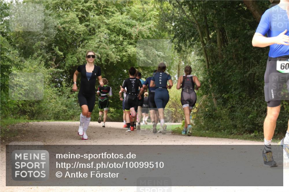 30.08.2026 - Elbe Triathlon Hamburg Antke Förster http://msf.ph/oto/10099510 30.08.2026 10:59:03 Laufen 60 meine-sportfotos.de