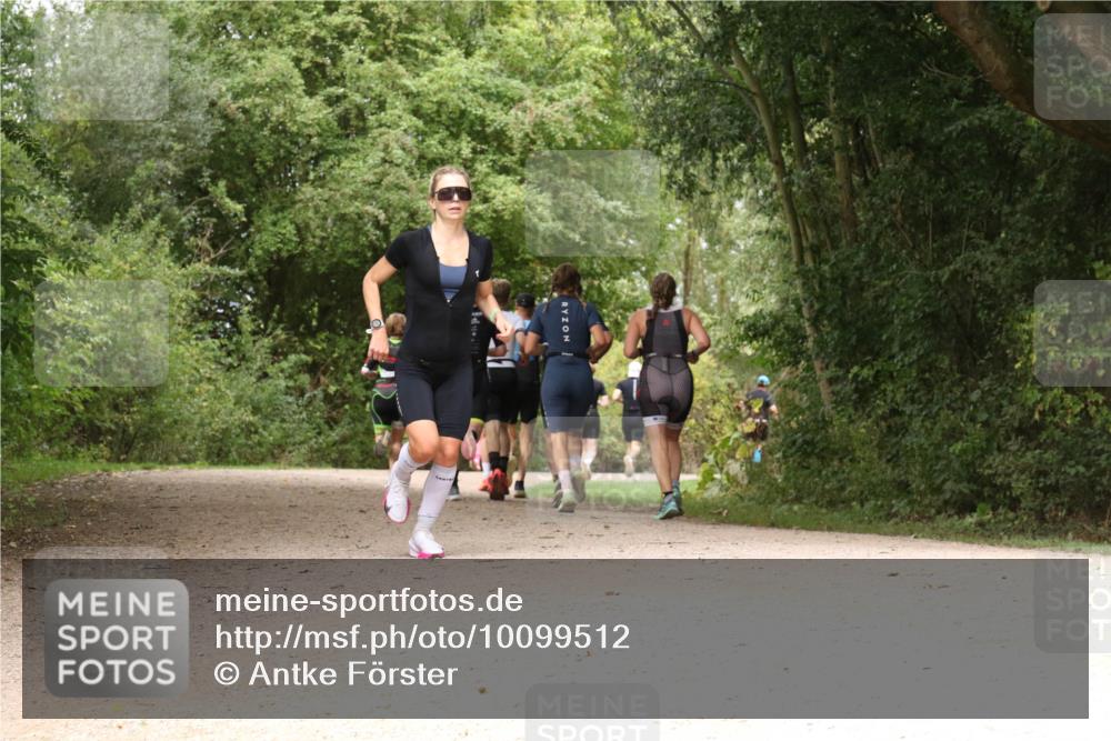 30.08.2026 - Elbe Triathlon Hamburg Antke Förster http://msf.ph/oto/10099512 30.08.2026 10:59:04 Laufen  meine-sportfotos.de