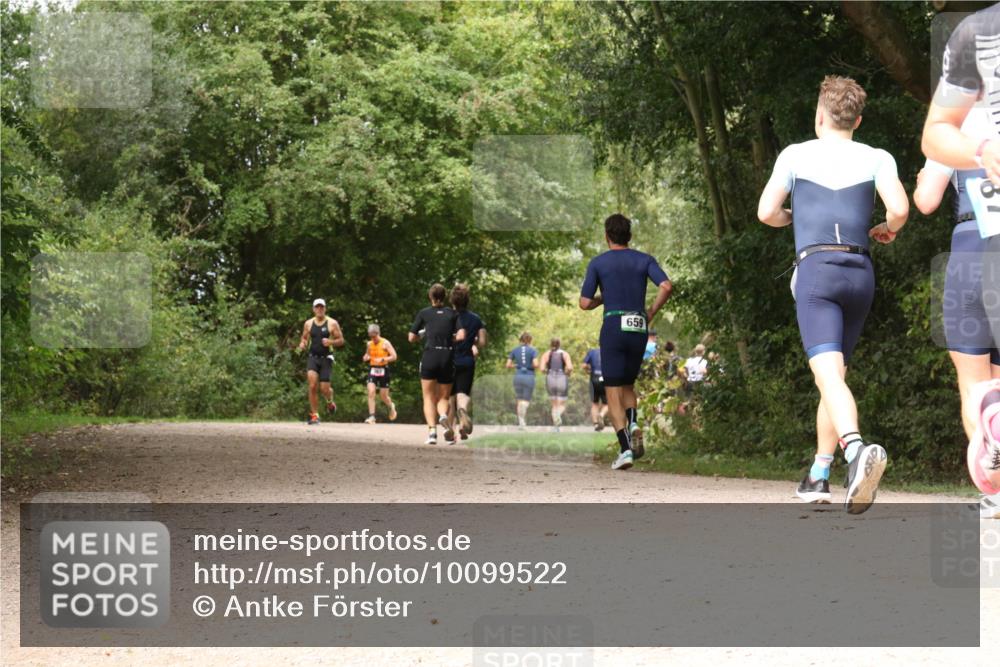 30.08.2026 - Elbe Triathlon Hamburg Antke Förster http://msf.ph/oto/10099522 30.08.2026 10:59:14 Laufen 659 meine-sportfotos.de