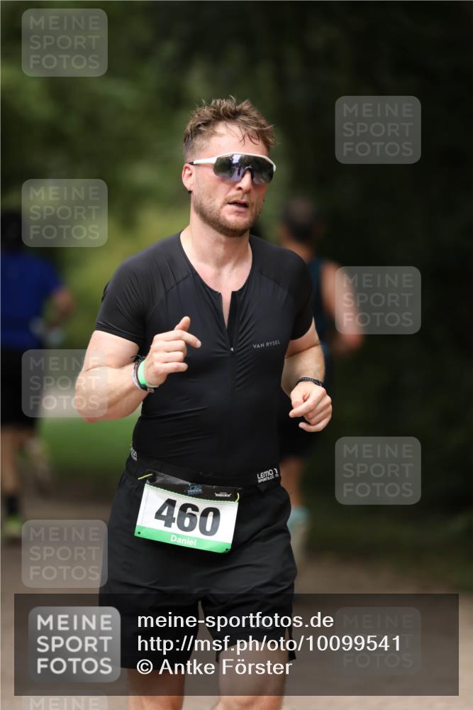 30.08.2026 - Elbe Triathlon Hamburg Antke Förster http://msf.ph/oto/10099541 30.08.2026 10:55:35 Laufen 1, 460 meine-sportfotos.de