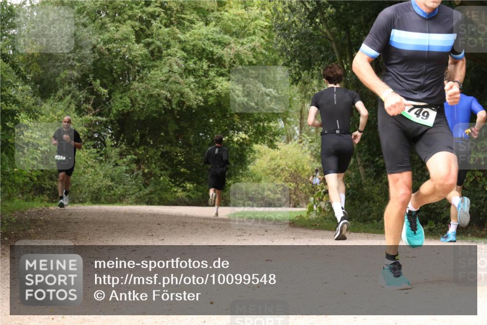 30.08.2026 - Elbe Triathlon Hamburg Antke Förster http://msf.ph/oto/10099548 30.08.2026 10:59:37 Laufen 514, 749 meine-sportfotos.de