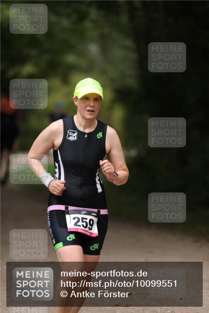 30.08.2026 - Elbe Triathlon Hamburg Antke Förster http://msf.ph/oto/10099551 30.08.2026 10:55:41 Laufen 259 meine-sportfotos.de