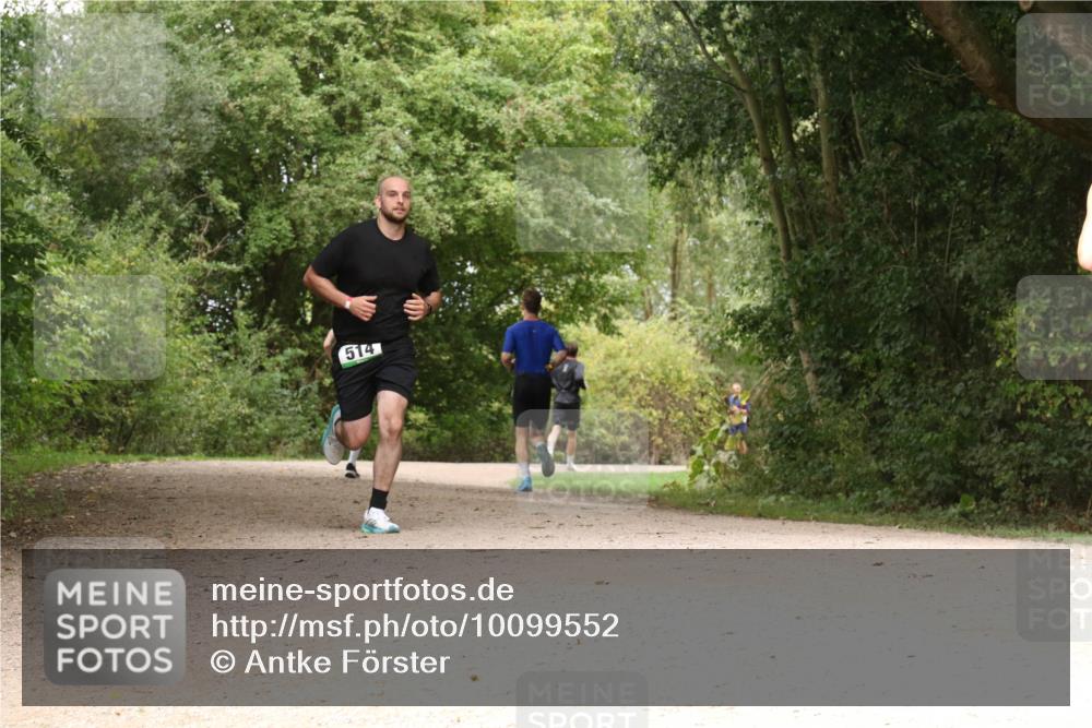 30.08.2026 - Elbe Triathlon Hamburg Antke Förster http://msf.ph/oto/10099552 30.08.2026 10:59:40 Laufen 514 meine-sportfotos.de