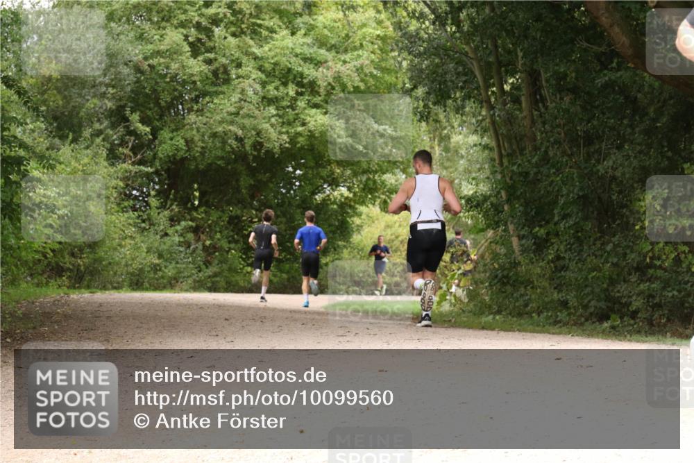 30.08.2026 - Elbe Triathlon Hamburg Antke Förster http://msf.ph/oto/10099560 30.08.2026 10:59:43 Laufen  meine-sportfotos.de