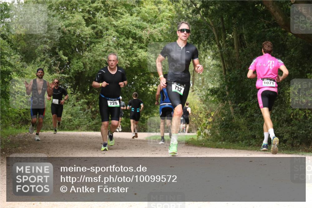 30.08.2026 - Elbe Triathlon Hamburg Antke Förster http://msf.ph/oto/10099572 30.08.2026 11:00:00 Laufen 729, 732, 1071 meine-sportfotos.de