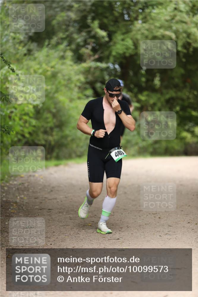 30.08.2026 - Elbe Triathlon Hamburg Antke Förster http://msf.ph/oto/10099573 30.08.2026 10:56:11 Laufen 480 meine-sportfotos.de