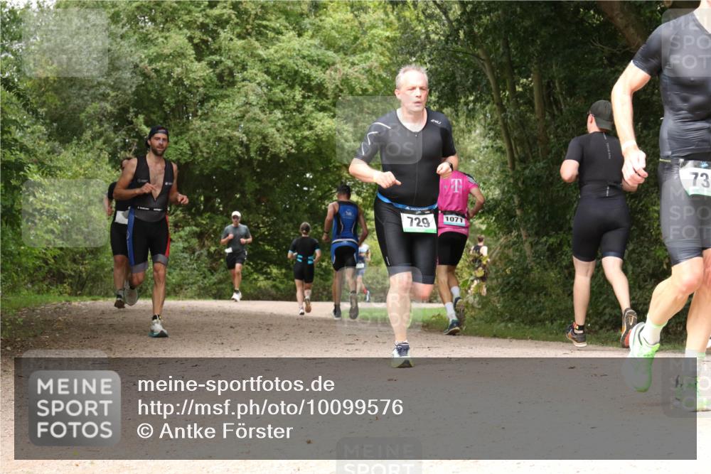 30.08.2026 - Elbe Triathlon Hamburg Antke Förster http://msf.ph/oto/10099576 30.08.2026 11:00:01 Laufen 729, 1071, 73 meine-sportfotos.de