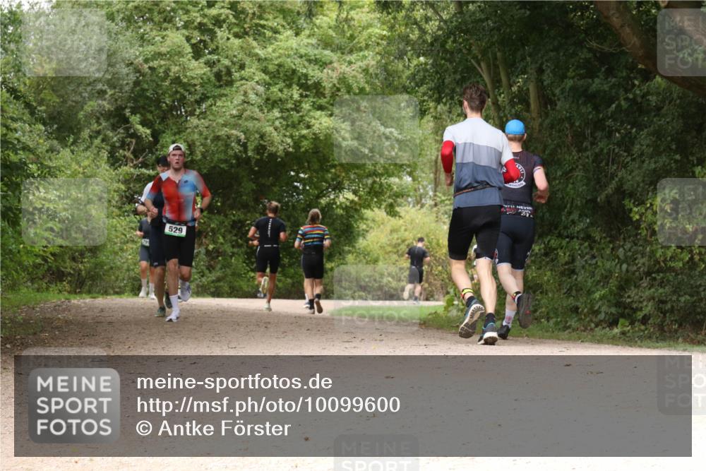 30.08.2026 - Elbe Triathlon Hamburg Antke Förster http://msf.ph/oto/10099600 30.08.2026 11:00:15 Laufen 529 meine-sportfotos.de