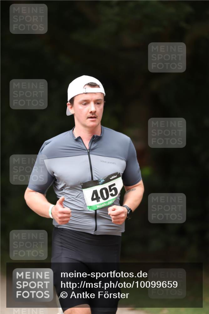30.08.2026 - Elbe Triathlon Hamburg Antke Förster http://msf.ph/oto/10099659 30.08.2026 10:57:09 Laufen 405 meine-sportfotos.de