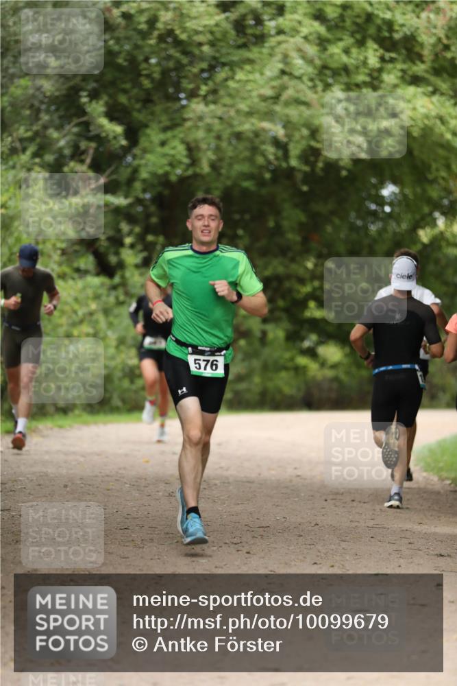 30.08.2026 - Elbe Triathlon Hamburg Antke Förster http://msf.ph/oto/10099679 30.08.2026 10:57:25 Laufen 576 meine-sportfotos.de