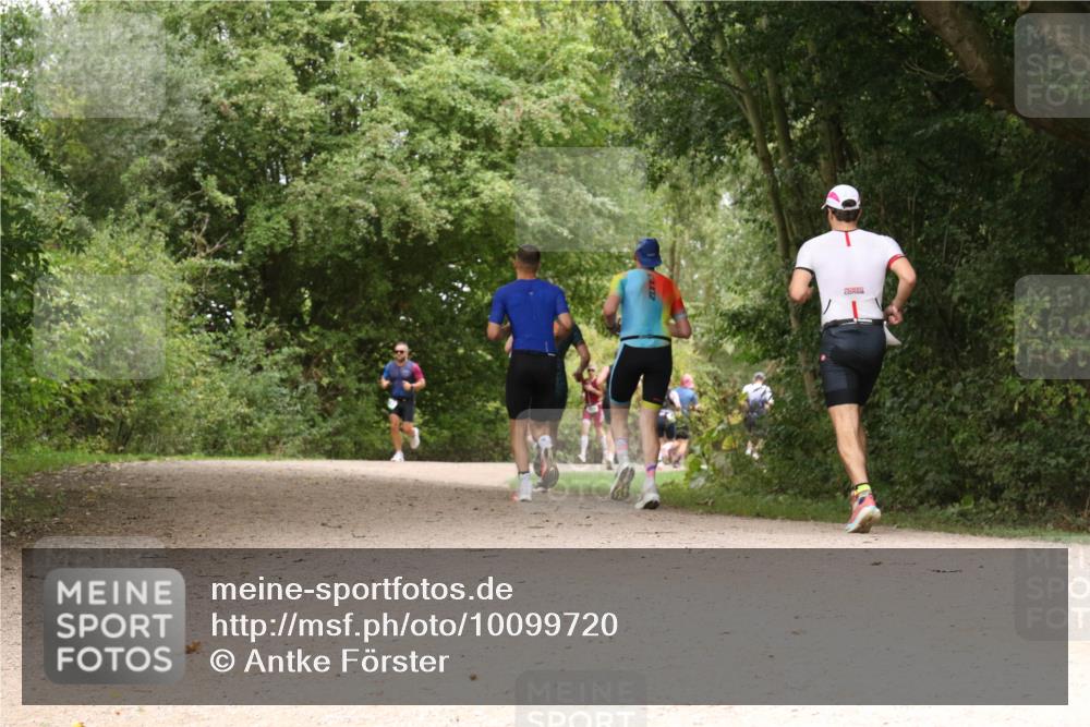 30.08.2026 - Elbe Triathlon Hamburg Antke Förster http://msf.ph/oto/10099720 30.08.2026 11:01:14 Laufen 28 meine-sportfotos.de