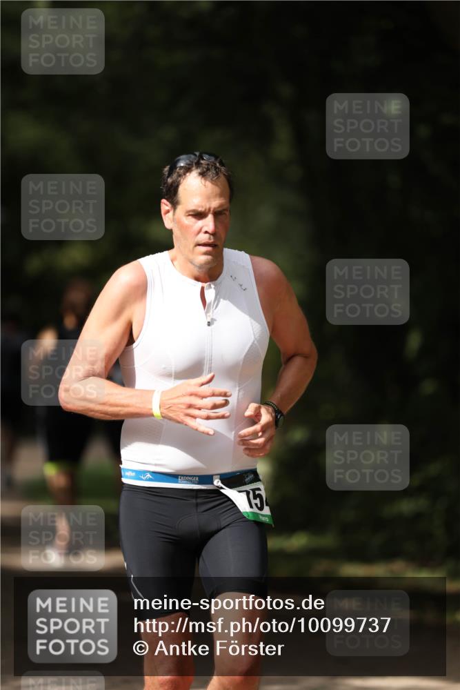 30.08.2026 - Elbe Triathlon Hamburg Antke Förster http://msf.ph/oto/10099737 30.08.2026 10:58:06 Laufen 15 meine-sportfotos.de