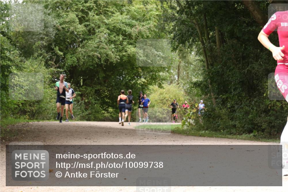 30.08.2026 - Elbe Triathlon Hamburg Antke Förster http://msf.ph/oto/10099738 30.08.2026 11:01:29 Laufen  meine-sportfotos.de