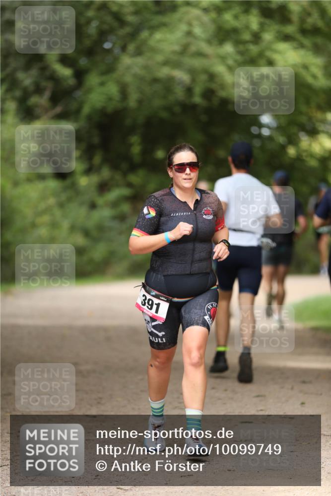 30.08.2026 - Elbe Triathlon Hamburg Antke Förster http://msf.ph/oto/10099749 30.08.2026 10:58:20 Laufen 391 meine-sportfotos.de
