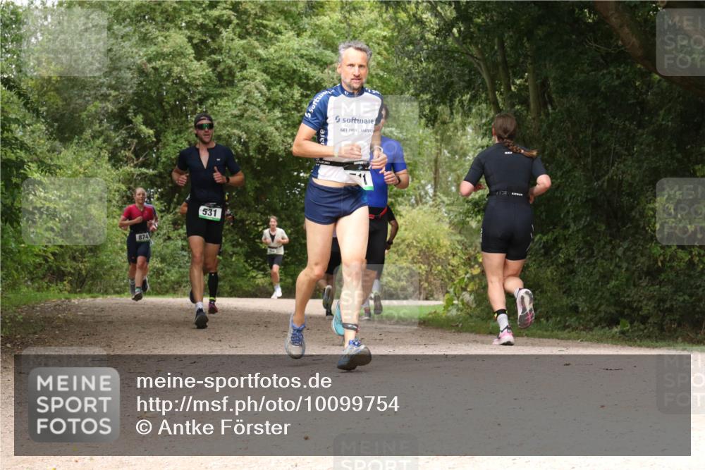 30.08.2026 - Elbe Triathlon Hamburg Antke Förster http://msf.ph/oto/10099754 30.08.2026 11:01:38 Laufen 874, 531 meine-sportfotos.de