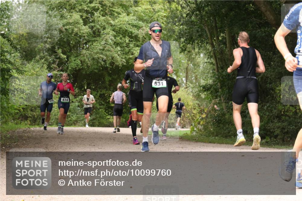 30.08.2026 - Elbe Triathlon Hamburg Antke Förster http://msf.ph/oto/10099760 30.08.2026 11:01:40 Laufen 658, 874, 531 meine-sportfotos.de