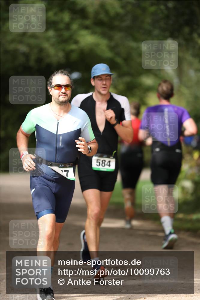 30.08.2026 - Elbe Triathlon Hamburg Antke Förster http://msf.ph/oto/10099763 30.08.2026 10:58:31 Laufen 584 meine-sportfotos.de