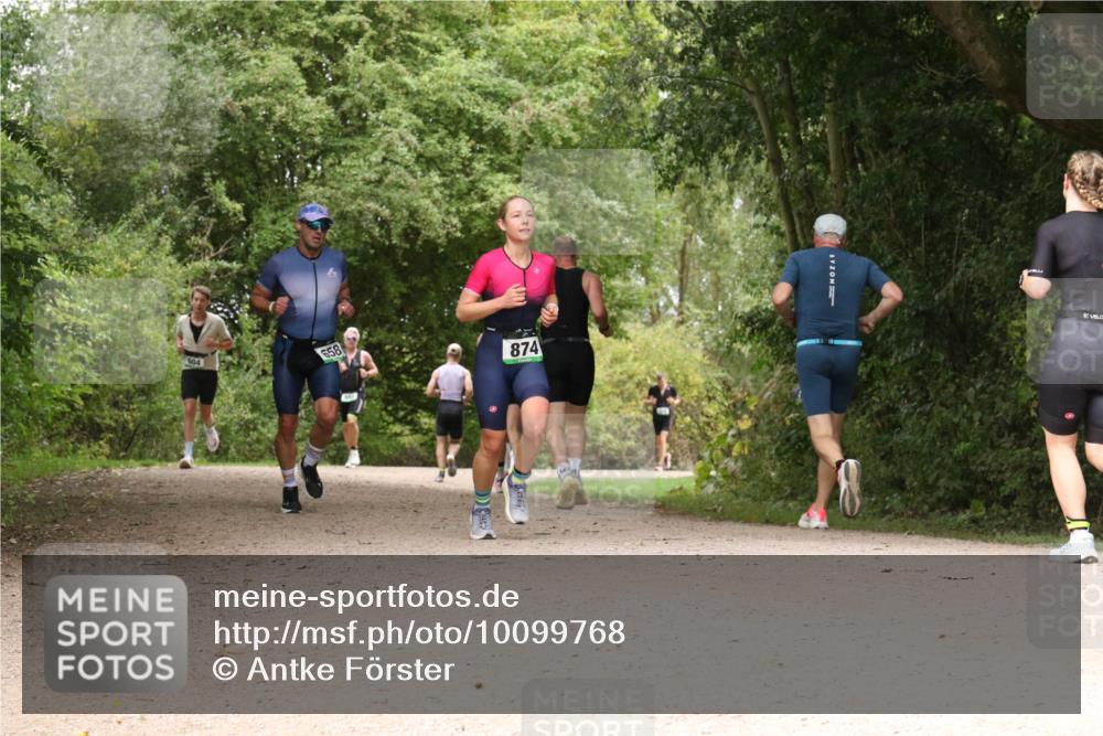 30.08.2026 - Elbe Triathlon Hamburg Antke Förster http://msf.ph/oto/10099768 30.08.2026 11:01:43 Laufen 874 meine-sportfotos.de