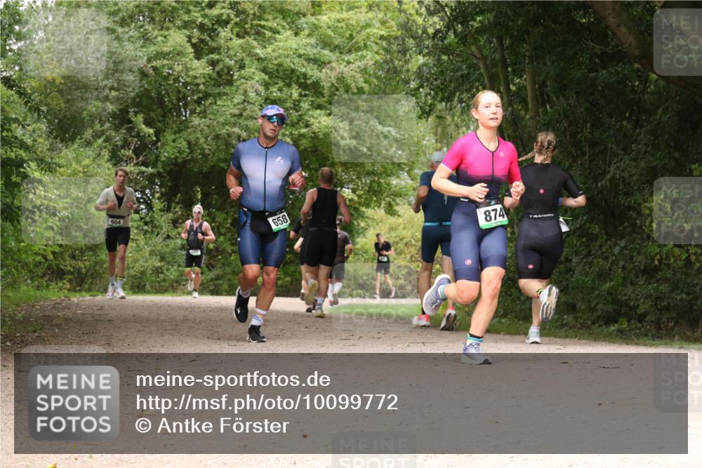 30.08.2026 - Elbe Triathlon Hamburg Antke Förster http://msf.ph/oto/10099772 30.08.2026 11:01:44 Laufen 604, 658, 874 meine-sportfotos.de