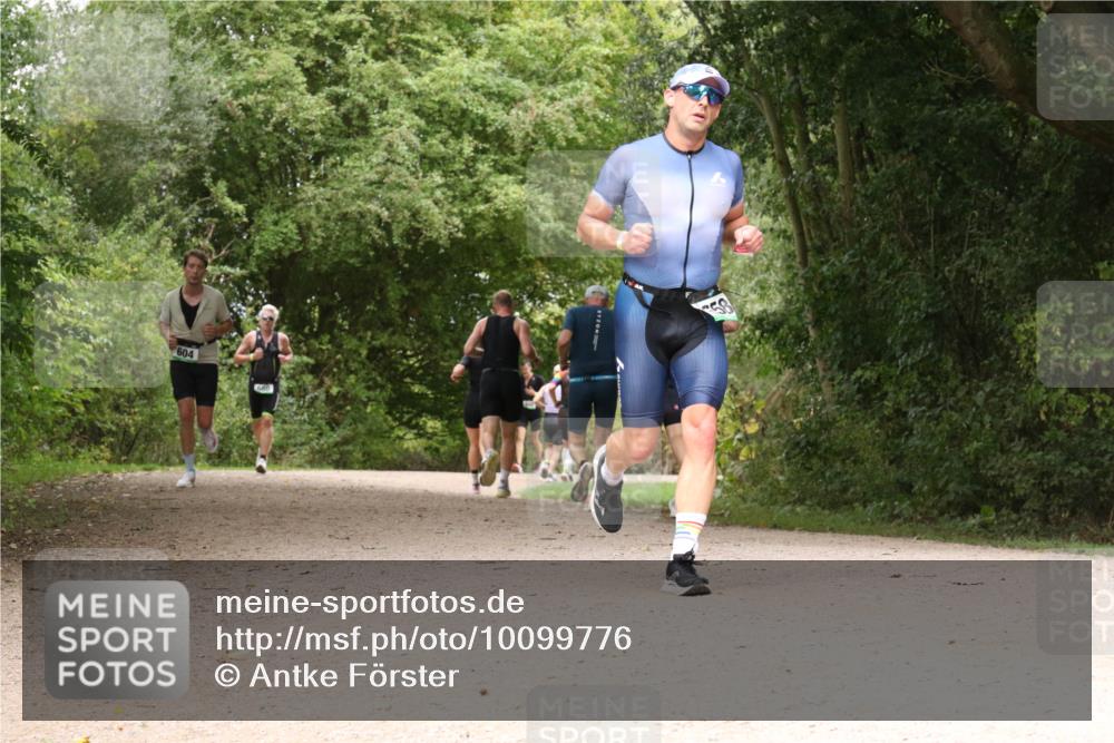 30.08.2026 - Elbe Triathlon Hamburg Antke Förster http://msf.ph/oto/10099776 30.08.2026 11:01:45 Laufen 604 meine-sportfotos.de