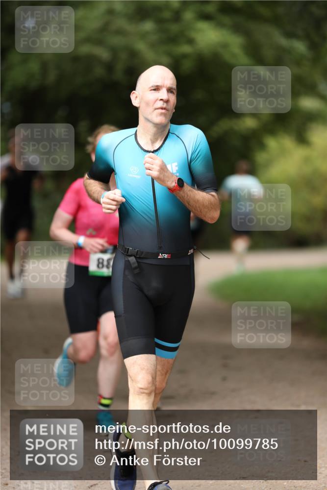 30.08.2026 - Elbe Triathlon Hamburg Antke Förster http://msf.ph/oto/10099785 30.08.2026 10:58:44 Laufen 88, 38, 11 meine-sportfotos.de