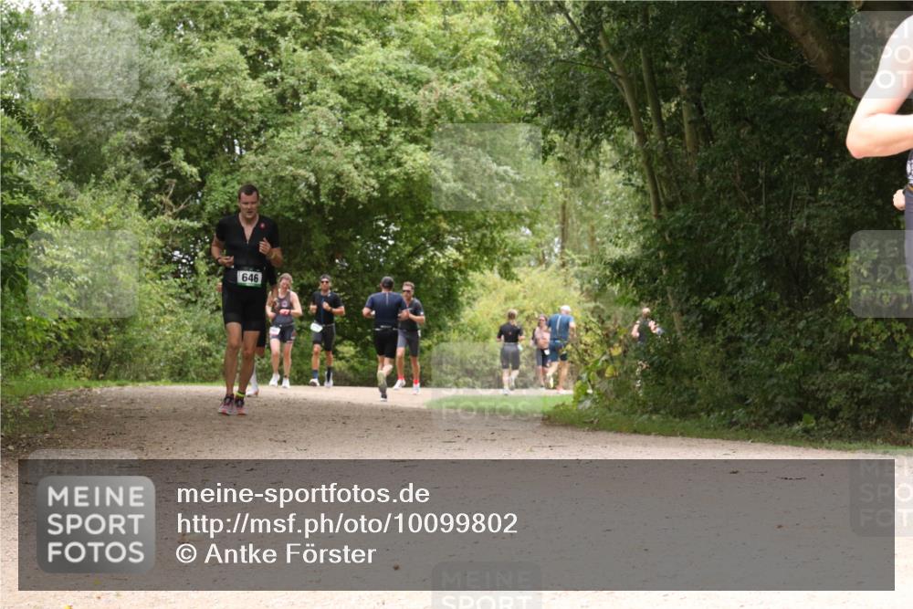 30.08.2026 - Elbe Triathlon Hamburg Antke Förster http://msf.ph/oto/10099802 30.08.2026 11:01:55 Laufen 646 meine-sportfotos.de