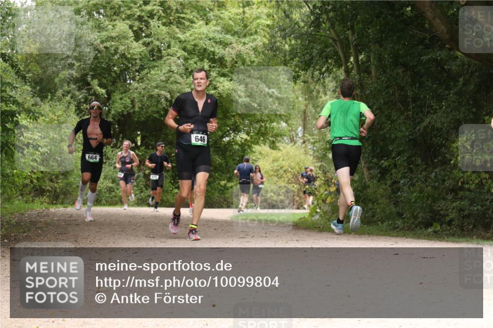 30.08.2026 - Elbe Triathlon Hamburg Antke Förster http://msf.ph/oto/10099804 30.08.2026 11:01:56 Laufen 664, 976, 646 meine-sportfotos.de