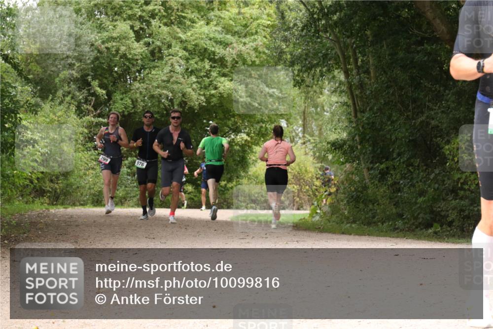 30.08.2026 - Elbe Triathlon Hamburg Antke Förster http://msf.ph/oto/10099816 30.08.2026 11:02:00 Laufen 299, 976 meine-sportfotos.de