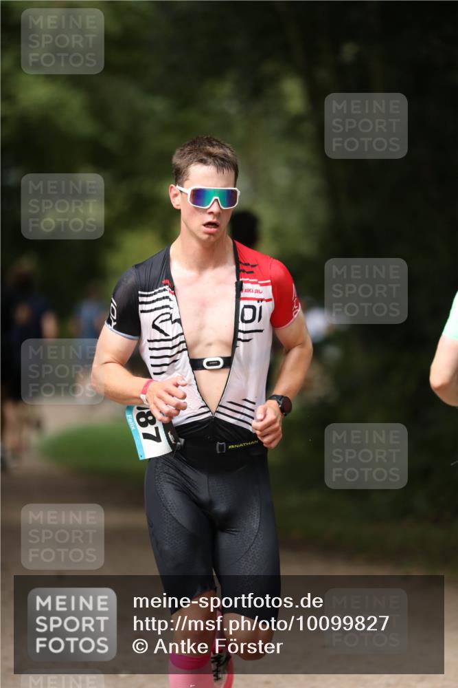 30.08.2026 - Elbe Triathlon Hamburg Antke Förster http://msf.ph/oto/10099827 30.08.2026 10:59:13 Laufen 0, 87 meine-sportfotos.de