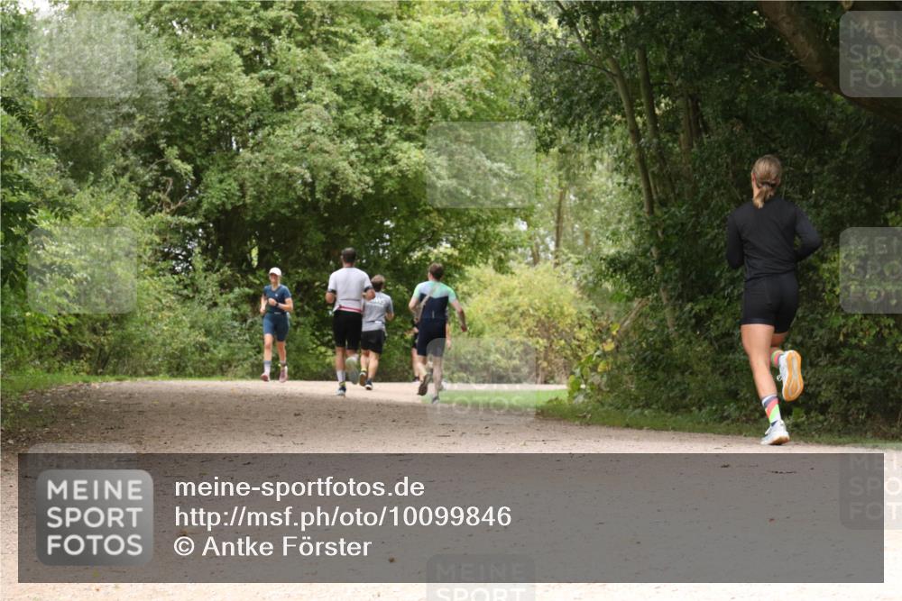 30.08.2026 - Elbe Triathlon Hamburg Antke Förster http://msf.ph/oto/10099846 30.08.2026 11:02:15 Laufen  meine-sportfotos.de