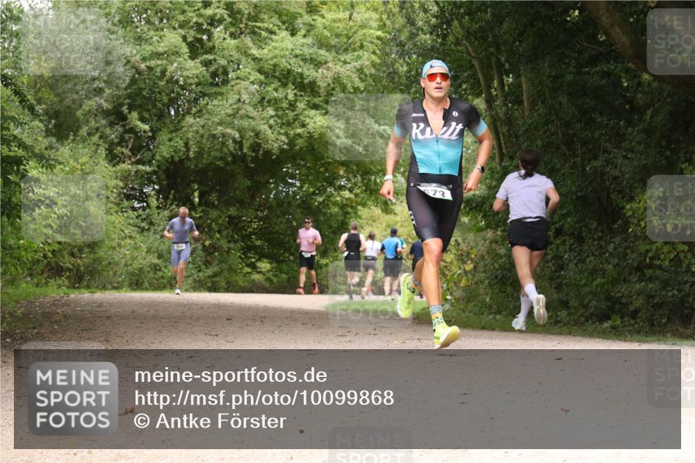 30.08.2026 - Elbe Triathlon Hamburg Antke Förster http://msf.ph/oto/10099868 30.08.2026 11:02:39 Laufen 573 meine-sportfotos.de