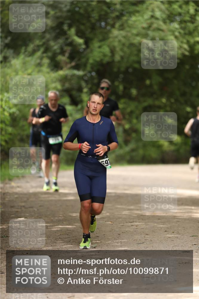 30.08.2026 - Elbe Triathlon Hamburg Antke Förster http://msf.ph/oto/10099871 30.08.2026 10:59:56 Laufen 91 meine-sportfotos.de