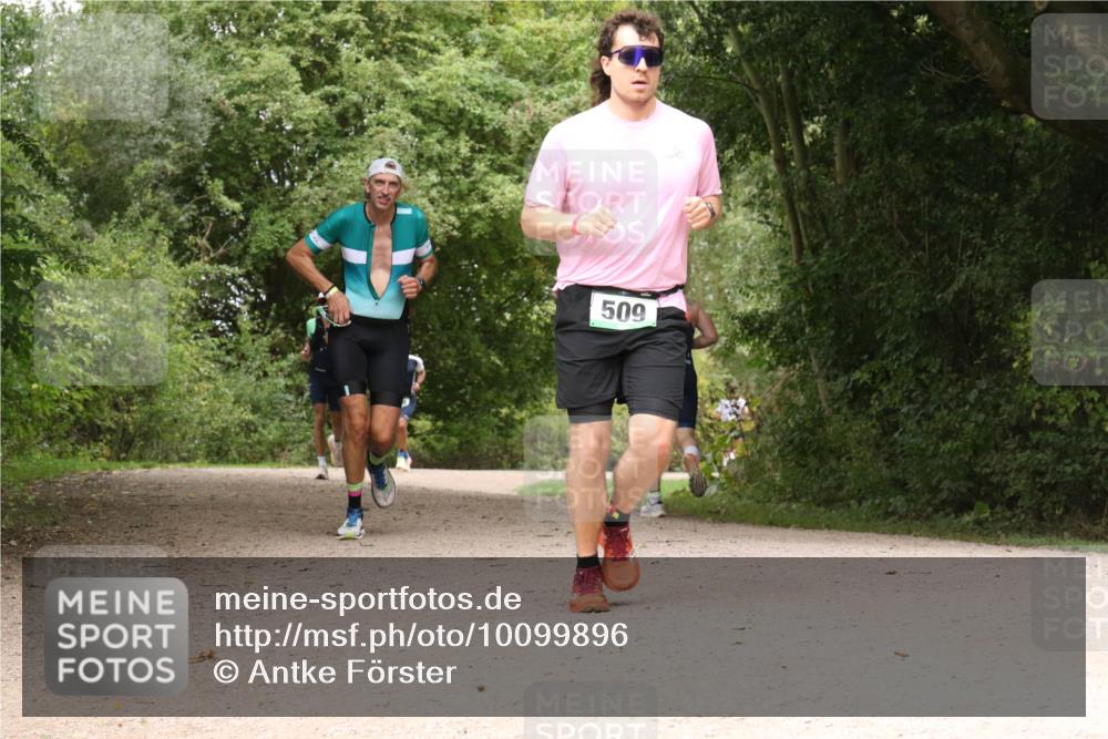 30.08.2026 - Elbe Triathlon Hamburg Antke Förster http://msf.ph/oto/10099896 30.08.2026 11:02:53 Laufen 509 meine-sportfotos.de