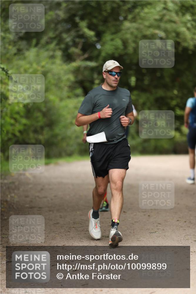 30.08.2026 - Elbe Triathlon Hamburg Antke Förster http://msf.ph/oto/10099899 30.08.2026 11:00:11 Laufen  meine-sportfotos.de