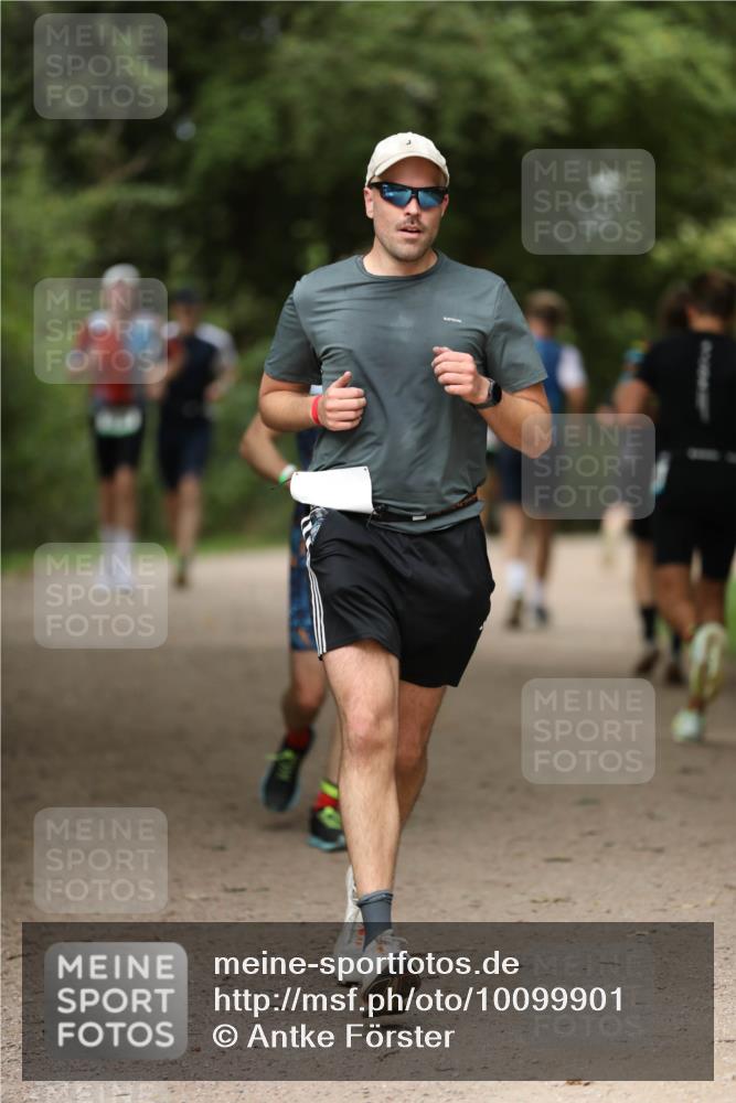 30.08.2026 - Elbe Triathlon Hamburg Antke Förster http://msf.ph/oto/10099901 30.08.2026 11:00:12 Laufen  meine-sportfotos.de