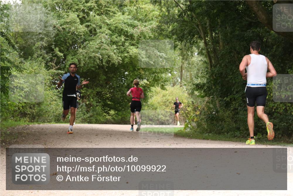 30.08.2026 - Elbe Triathlon Hamburg Antke Förster http://msf.ph/oto/10099922 30.08.2026 11:03:11 Laufen  meine-sportfotos.de