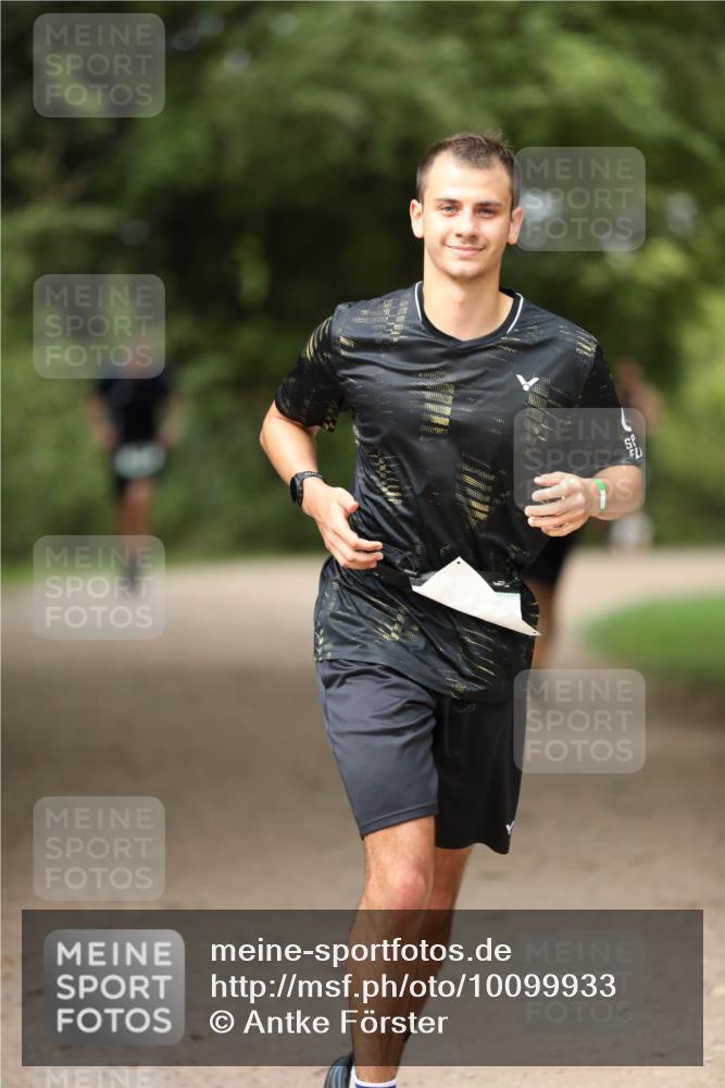 30.08.2026 - Elbe Triathlon Hamburg Antke Förster http://msf.ph/oto/10099933 30.08.2026 11:00:28 Laufen  meine-sportfotos.de