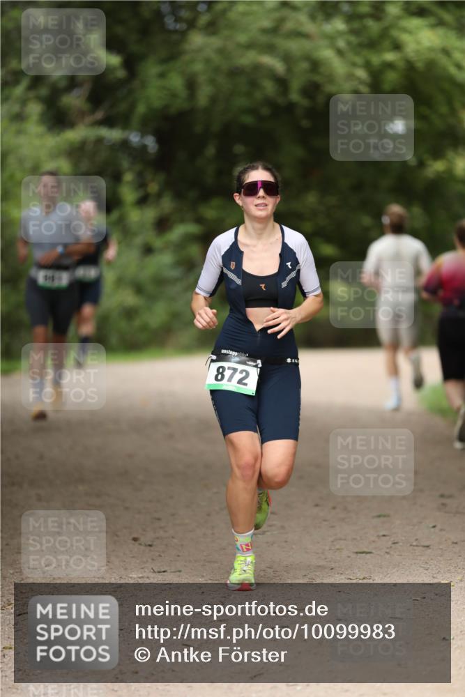 30.08.2026 - Elbe Triathlon Hamburg Antke Förster http://msf.ph/oto/10099983 30.08.2026 11:00:54 Laufen 872 meine-sportfotos.de