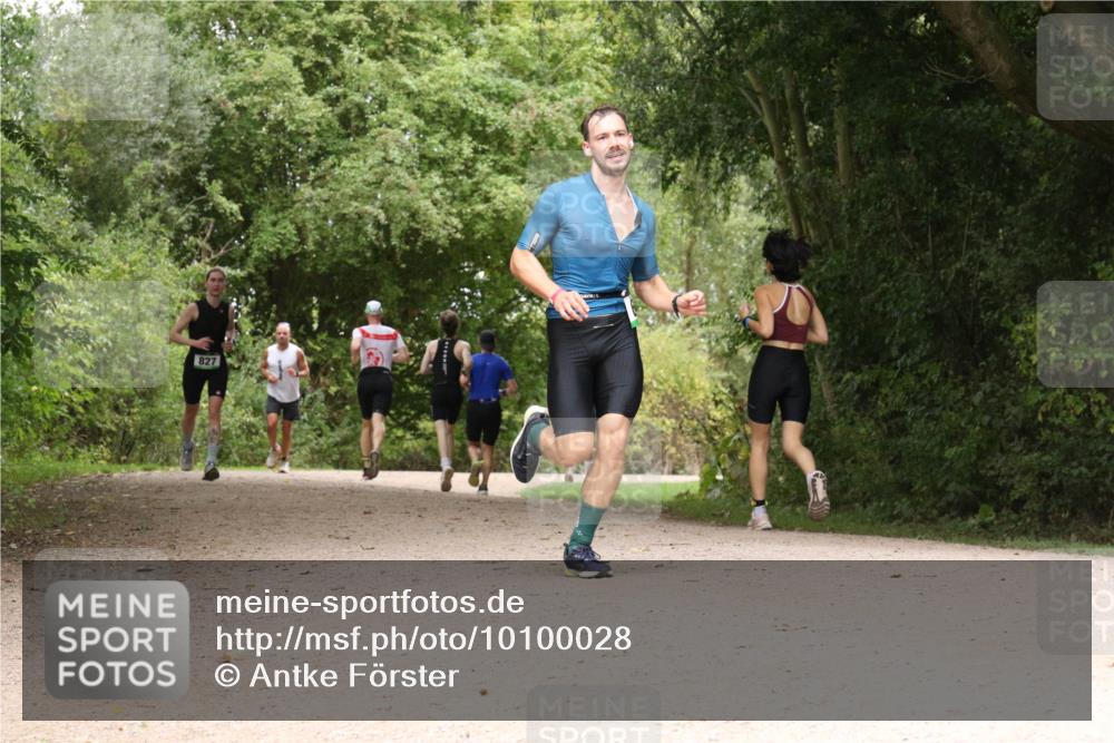 30.08.2026 - Elbe Triathlon Hamburg Antke Förster http://msf.ph/oto/10100028 30.08.2026 11:04:08 Laufen 827 meine-sportfotos.de