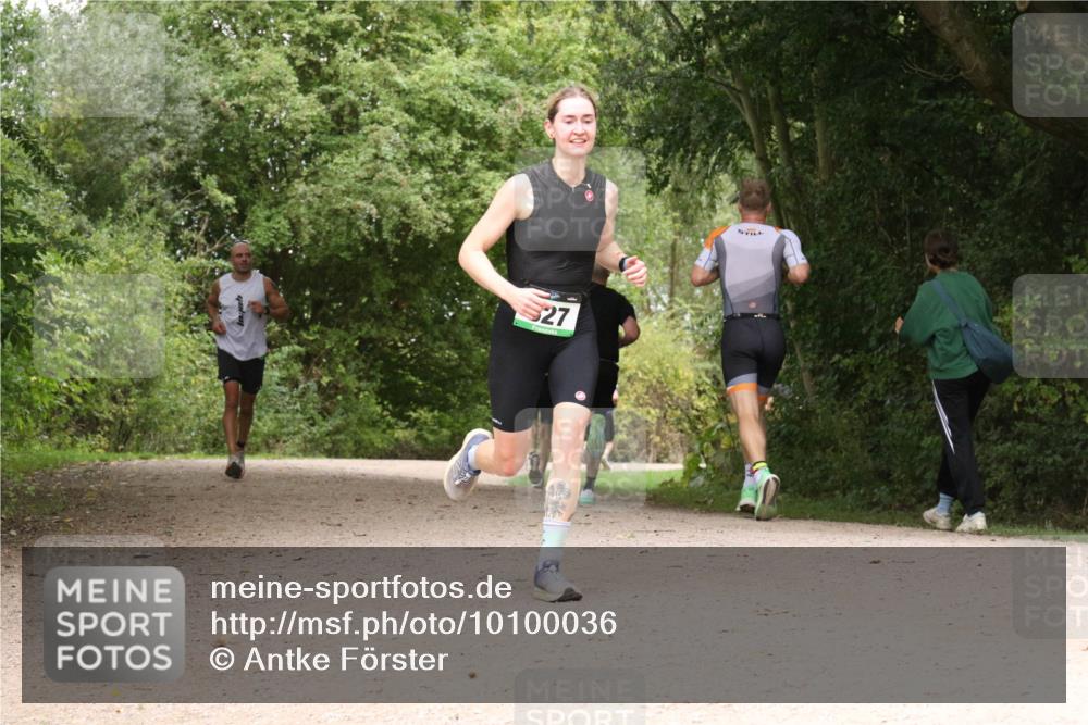 30.08.2026 - Elbe Triathlon Hamburg Antke Förster http://msf.ph/oto/10100036 30.08.2026 11:04:13 Laufen 27 meine-sportfotos.de