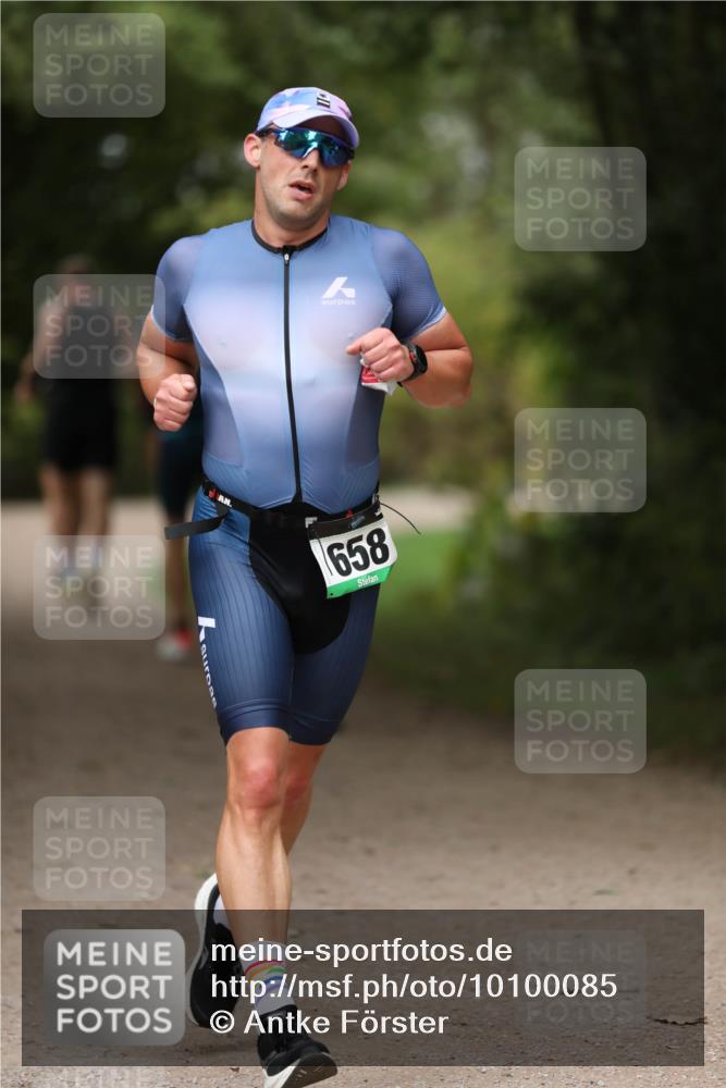 30.08.2026 - Elbe Triathlon Hamburg Antke Förster http://msf.ph/oto/10100085 30.08.2026 11:01:45 Laufen 59, 658 meine-sportfotos.de