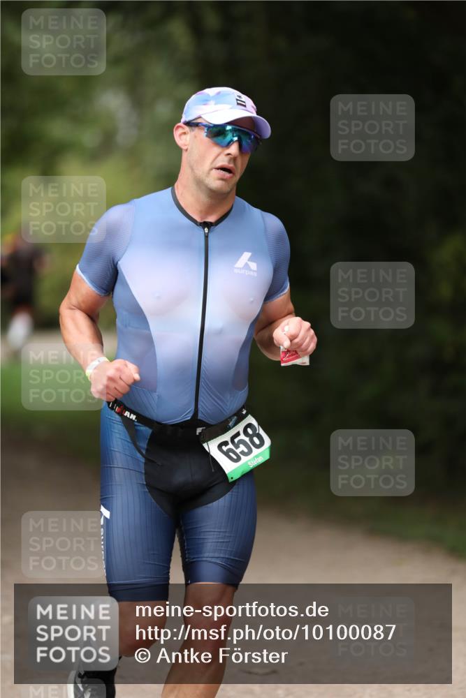 30.08.2026 - Elbe Triathlon Hamburg Antke Förster http://msf.ph/oto/10100087 30.08.2026 11:01:46 Laufen 658 meine-sportfotos.de