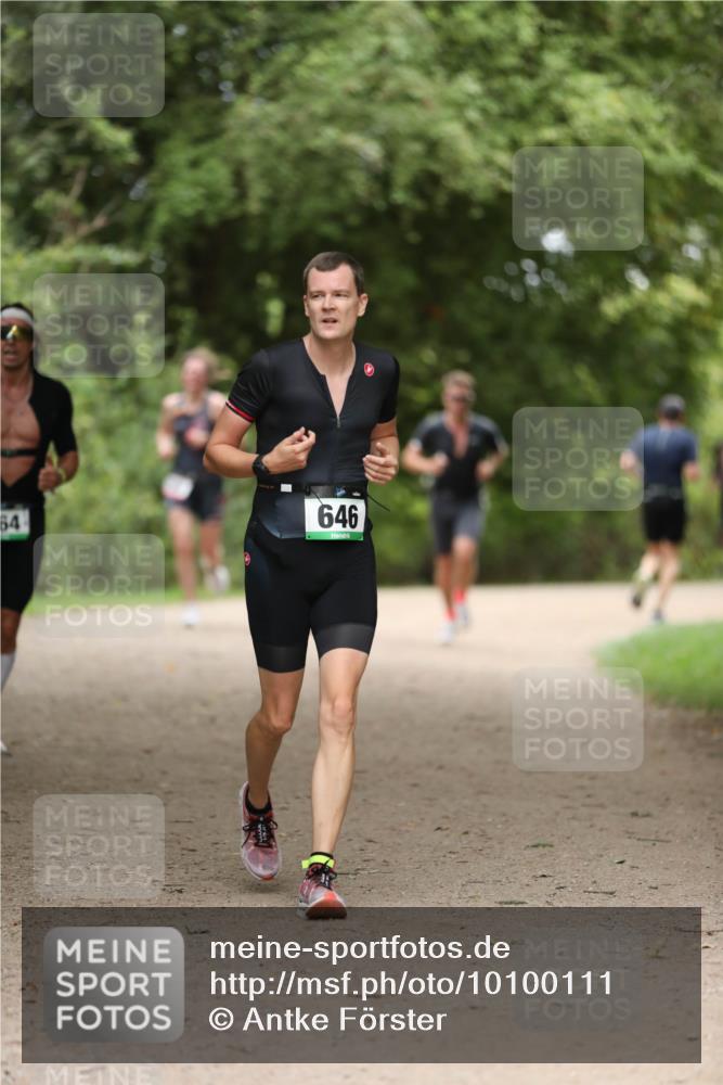 30.08.2026 - Elbe Triathlon Hamburg Antke Förster http://msf.ph/oto/10100111 30.08.2026 11:01:57 Laufen 64, 646 meine-sportfotos.de