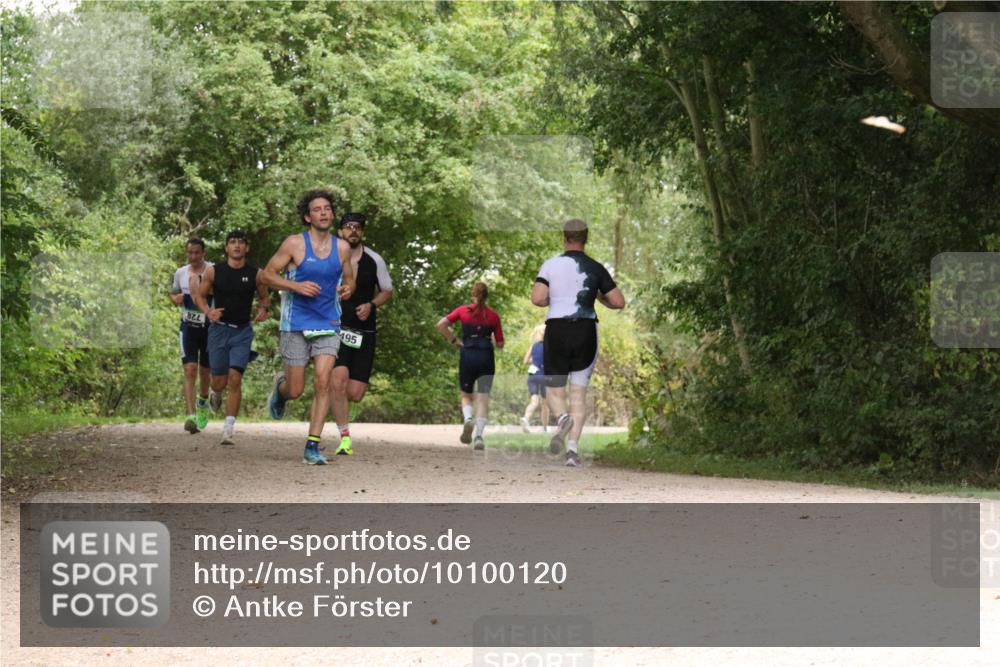30.08.2026 - Elbe Triathlon Hamburg Antke Förster http://msf.ph/oto/10100120 30.08.2026 11:05:06 Laufen 495, 728 meine-sportfotos.de